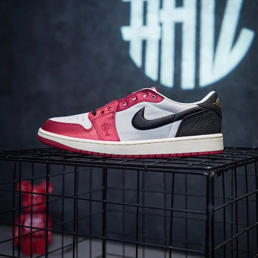 Sala de Troféus x Air Jordan 1 Low