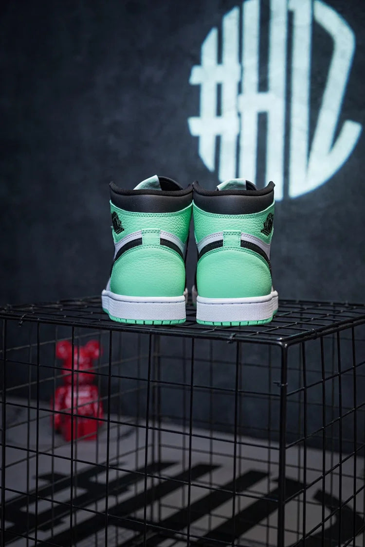 Jordan 1 High OG "Green Glow"