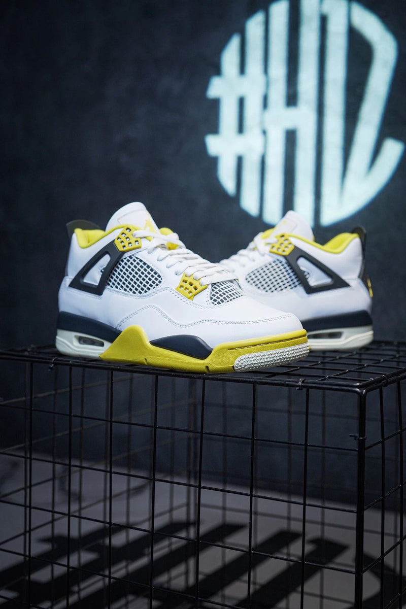 Jordan 4 "Vivid SuIfur" Branco & Amarelo