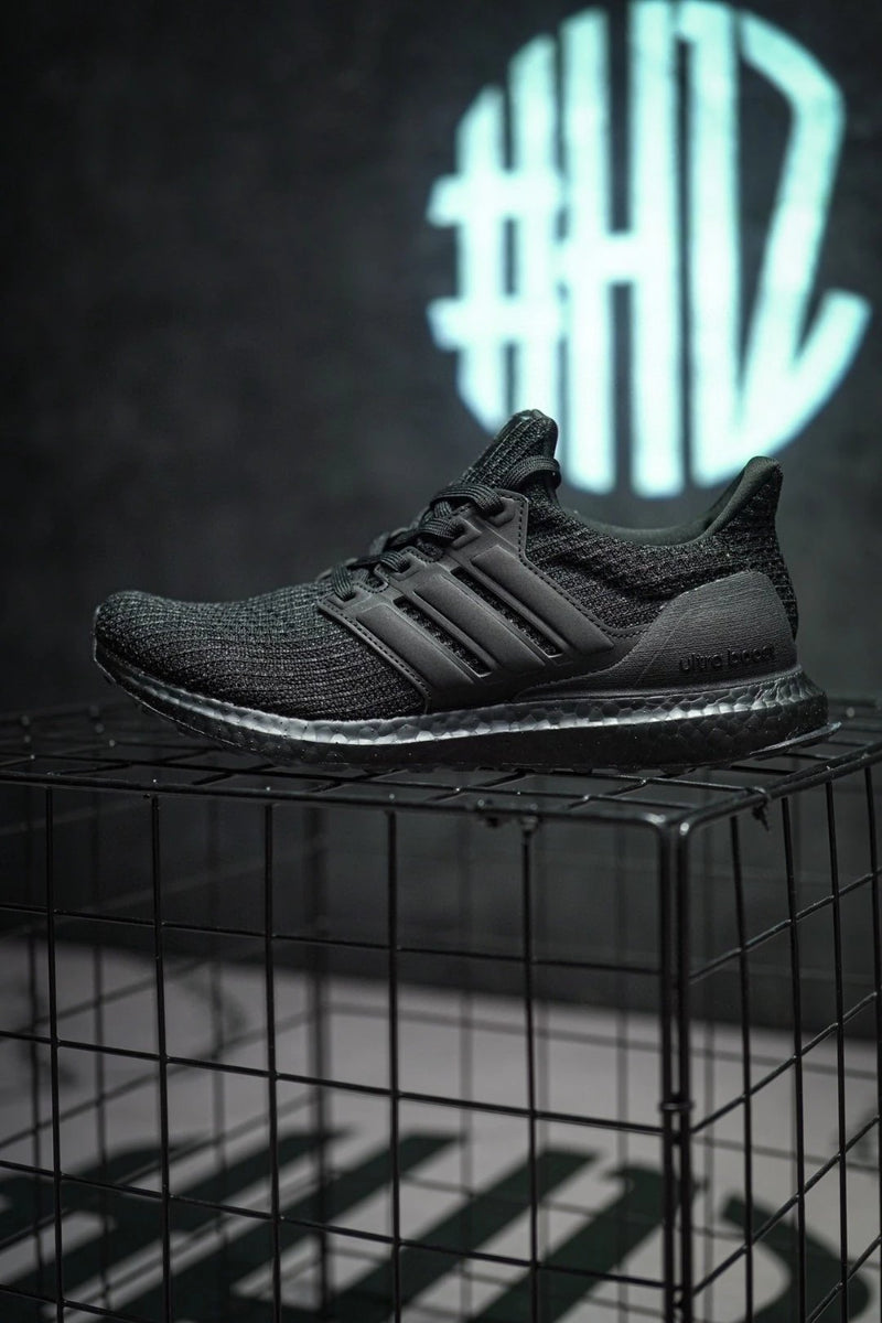 Adidas UltraBoost 4.0 DNA Cushioned