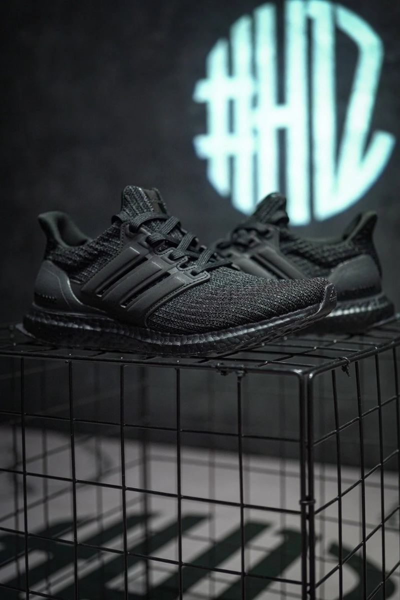 Adidas UltraBoost 4.0 DNA Cushioned