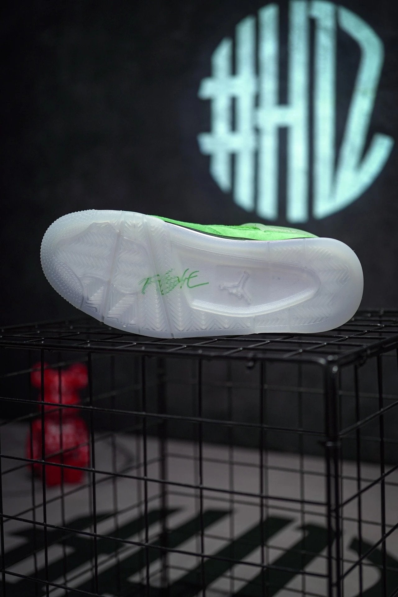 Jordan 4 "Mark Wahlberg"