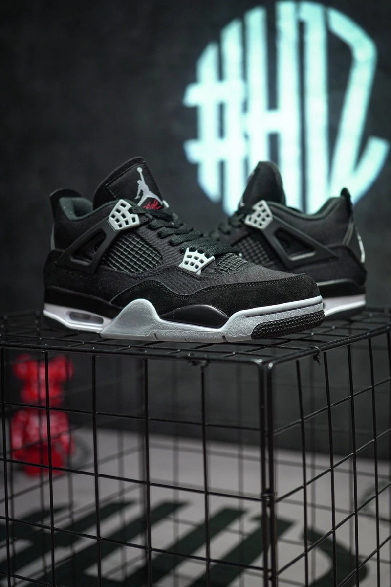 Jordan 4 Retrô "Lona Preta"