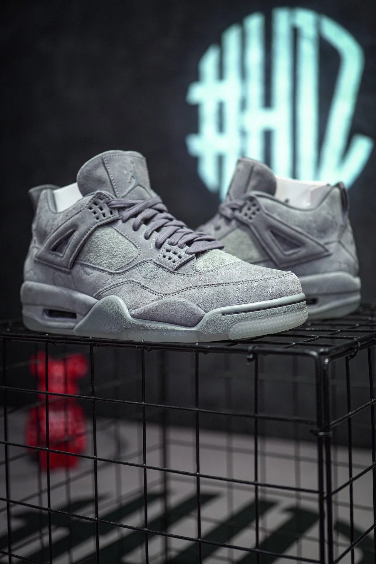 Jordan 4 Retro Kaws Grey Suede de Dongguan Dachang