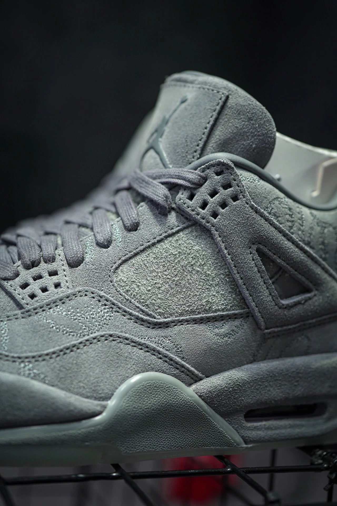 Jordan 4 Retro Kaws Grey Suede de Dongguan Dachang