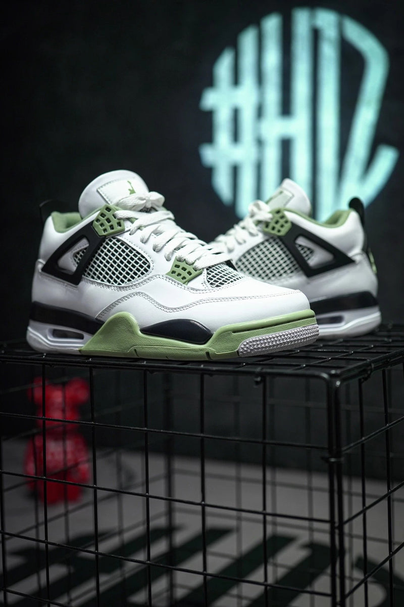 Jordan 4 "Oil Green"