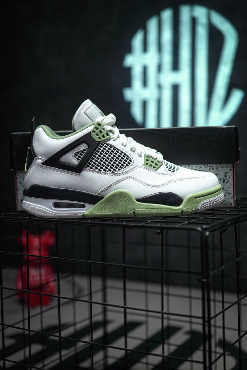 Jordan 4 "Oil Green"