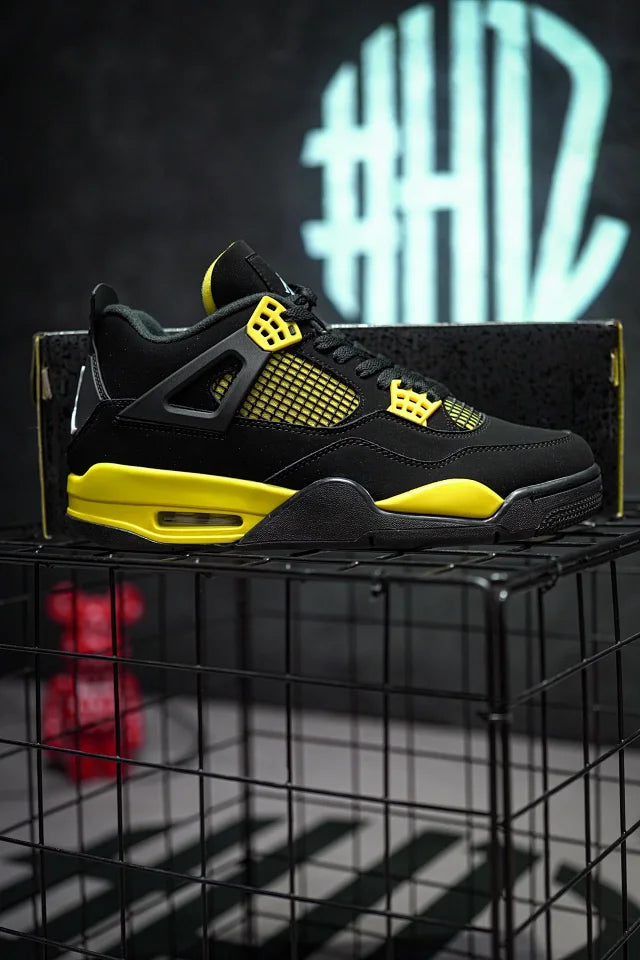 Nike Air Jordan 4 "Thunder"