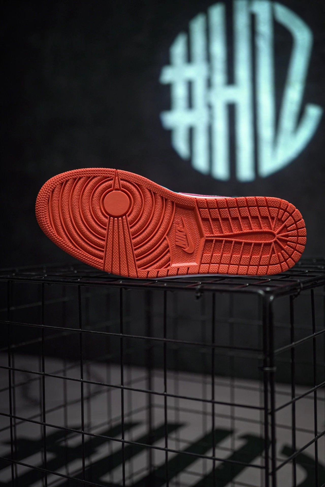 Jordan 1 Low "Halloween" Branco, Laranja e Preto Halloween