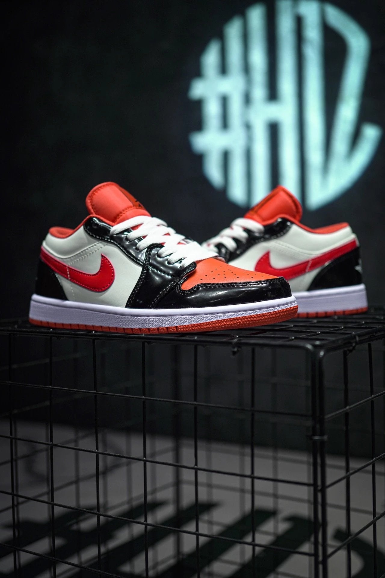 Jordan 1 Low "Halloween" Branco, Laranja e Preto Halloween