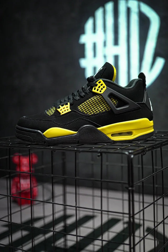 Nike Air Jordan 4 "Thunder"