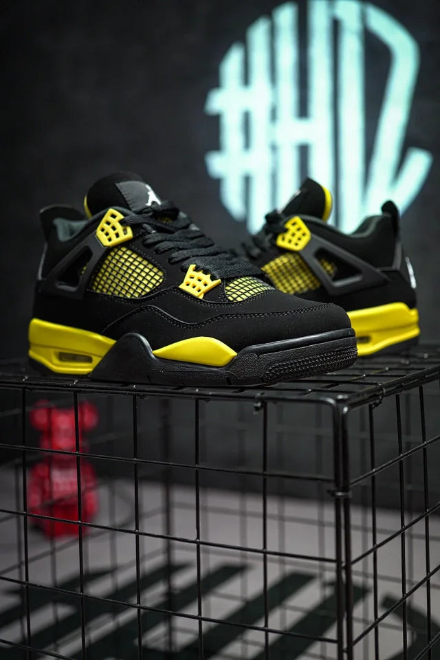 Nike Air Jordan 4 "Thunder"