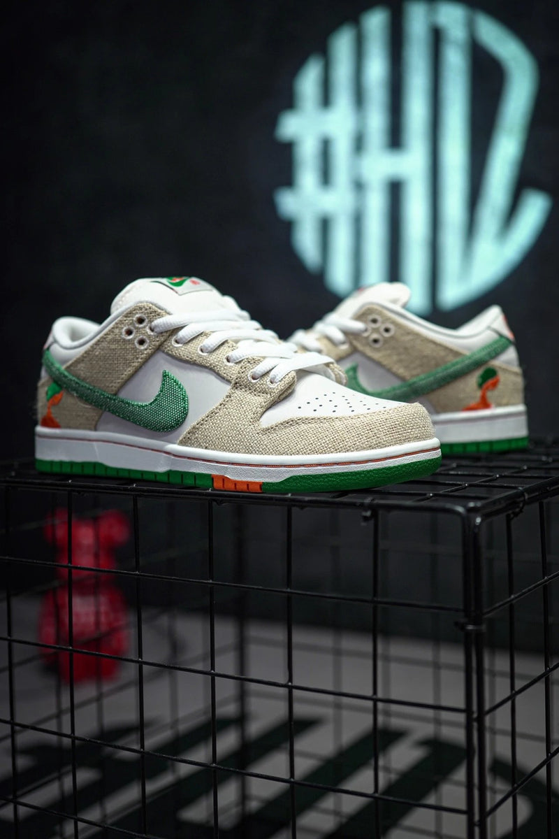 Jarritos x Nike SB Dunk Low "Fantasma e Malaquita"