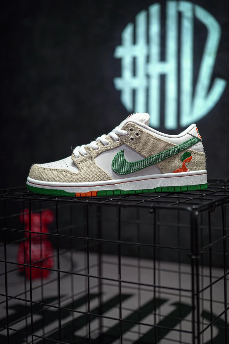 Jarritos x Nike SB Dunk Low "Fantasma e Malaquita"