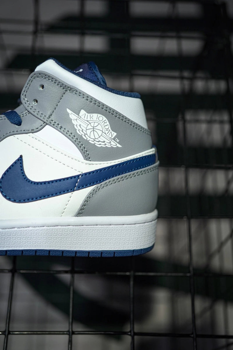 Jordan 1 Mid "True Blue" Cinza-Branco Azul