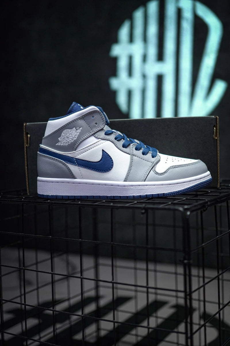 Jordan 1 Mid "True Blue" Cinza-Branco Azul