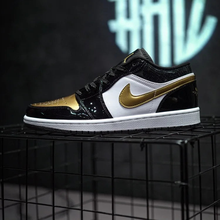 Jordan 1 Low "Gold Toe" Preto Ouro Toe