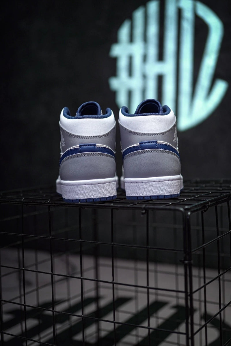 Jordan 1 Mid "True Blue" Cinza-Branco Azul