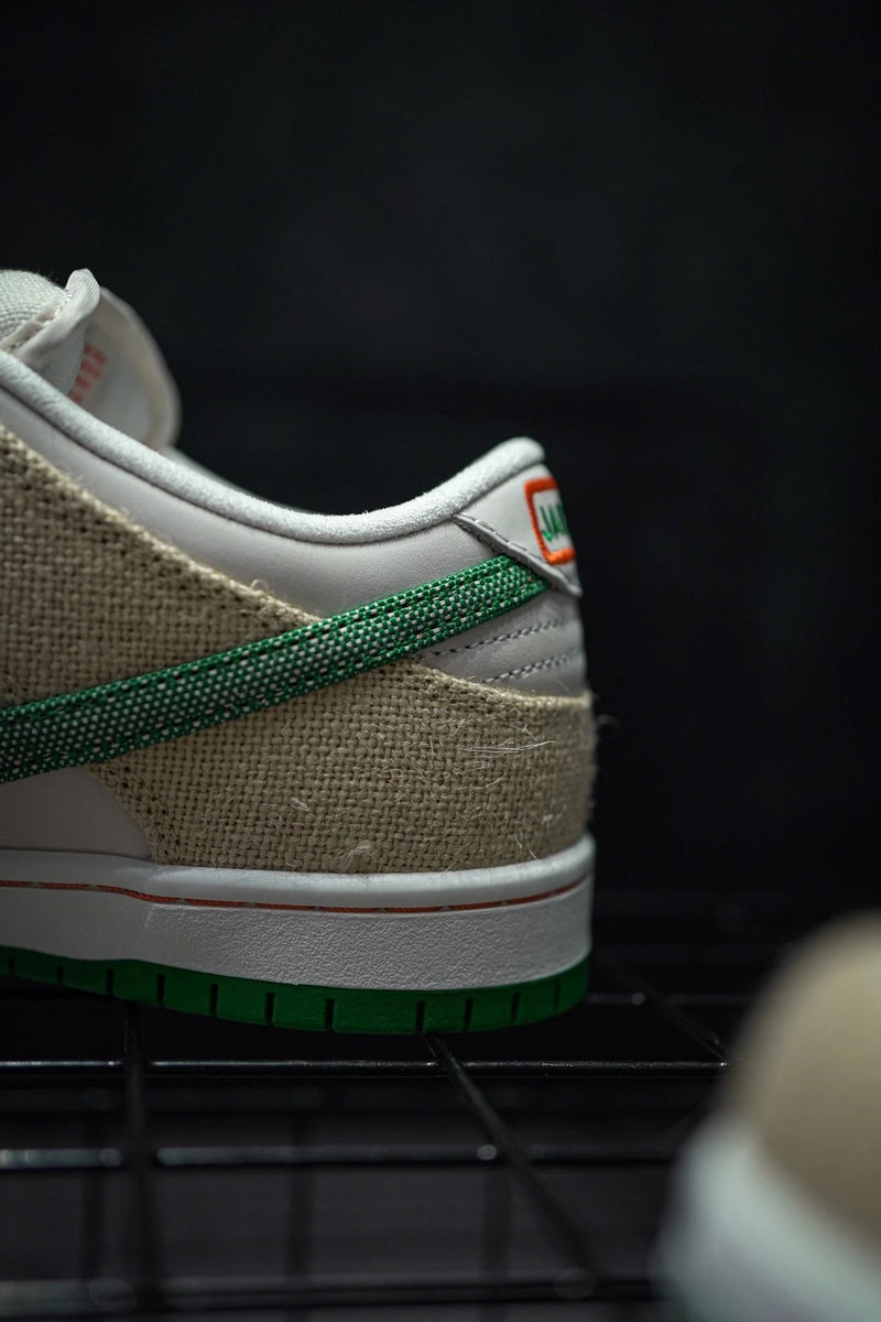 Jarritos x Nike SB Dunk Low "Fantasma e Malaquita"