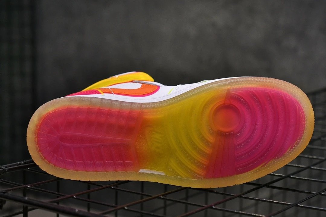 Jordan 1 Mid GS "Edge Glow"